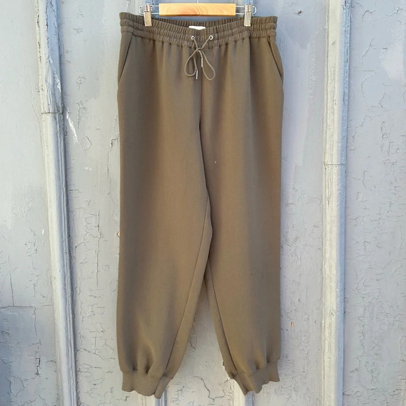 Aritzia Wilfred Khaki Buffon Pant Joggers,  size M - Picture 3 of 12